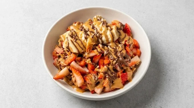 N Da Bowl açaí bowl with strawberries, bananas, granola, cookie butter and Nutella