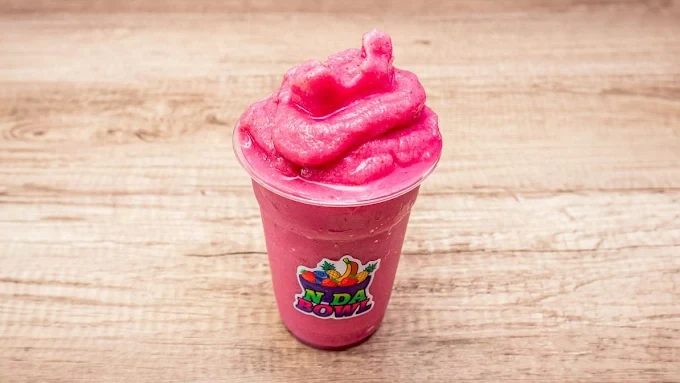 Pink N Da Bowl smoothie